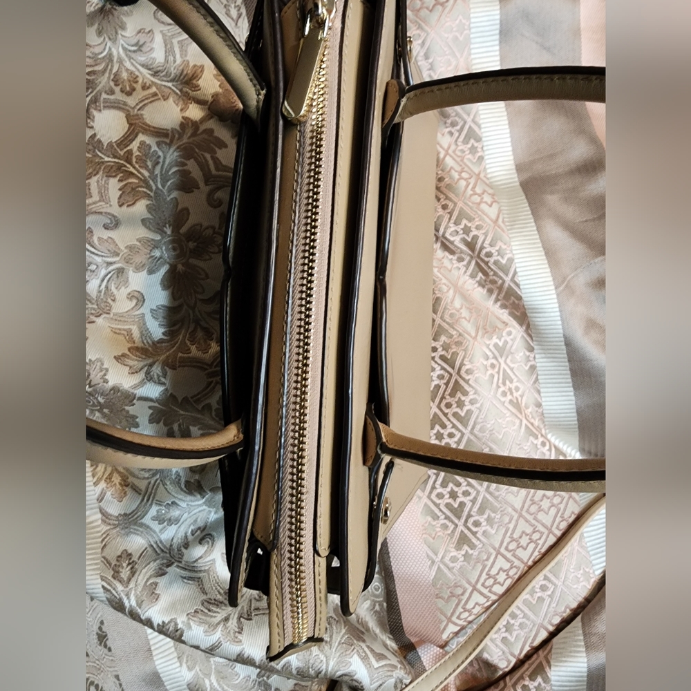 Kate Spade purse - Picture 6 of 10
